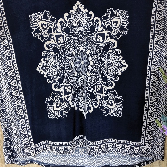 Lavish Plus Blue Bandanna Print Shirt 2X - Picture 4 of 5